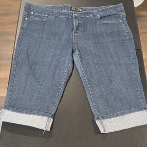 Classic Denim Cropped Jeans